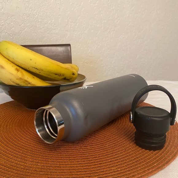 HydroFlask 24 Oz. Water Bottle - Picture 2 of 6